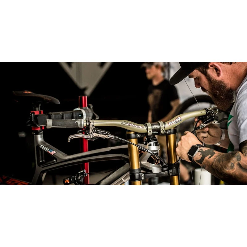 Renthal Fatbar DH Carbon 31.8MM 800MM Cintre 5 Renthal Fatbar DH Carbon 31.8MM 800MM Cintre – Image 4